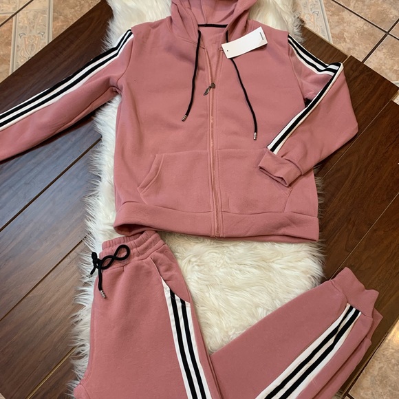 2pc sweatsuit set - Picture 1 of 7